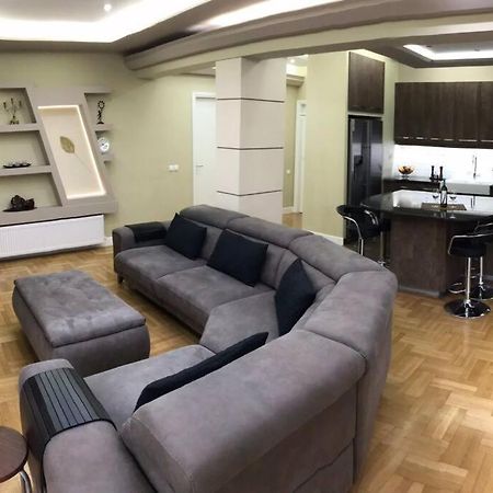 Finer Things Flisvos Beach Condo In Palaio Faliro เอเธนส์ ภายนอก รูปภาพ