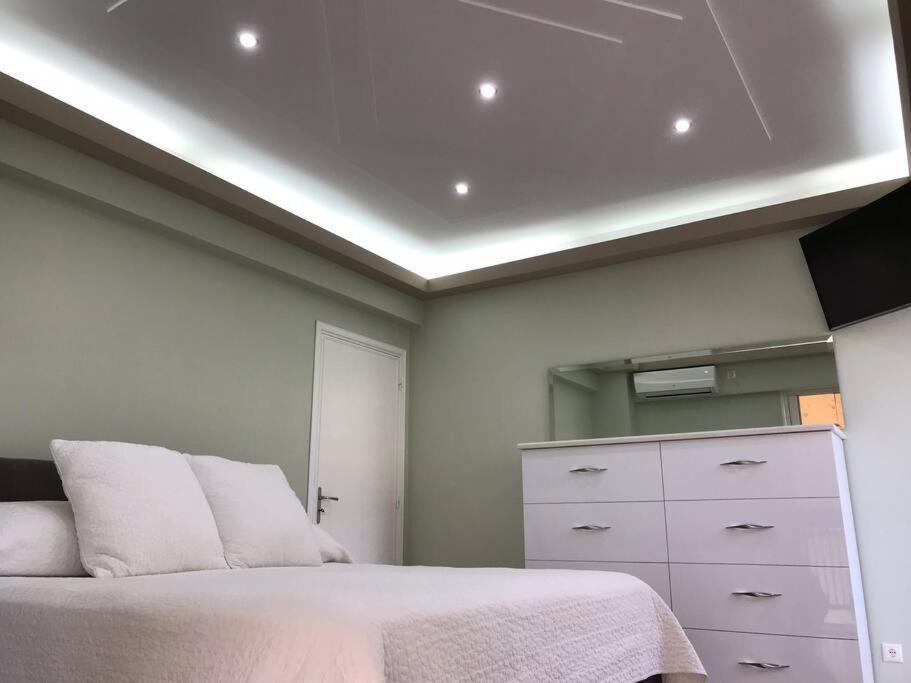 Finer Things Flisvos Beach Condo In Palaio Faliro เอเธนส์ ภายนอก รูปภาพ