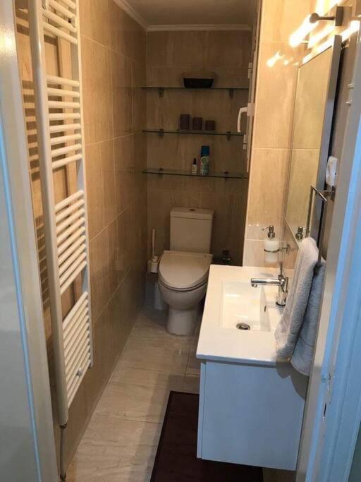 Finer Things Flisvos Beach Condo In Palaio Faliro เอเธนส์ ภายนอก รูปภาพ