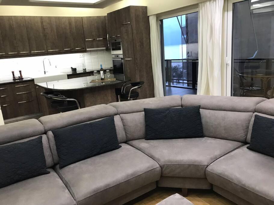 Finer Things Flisvos Beach Condo In Palaio Faliro เอเธนส์ ภายนอก รูปภาพ