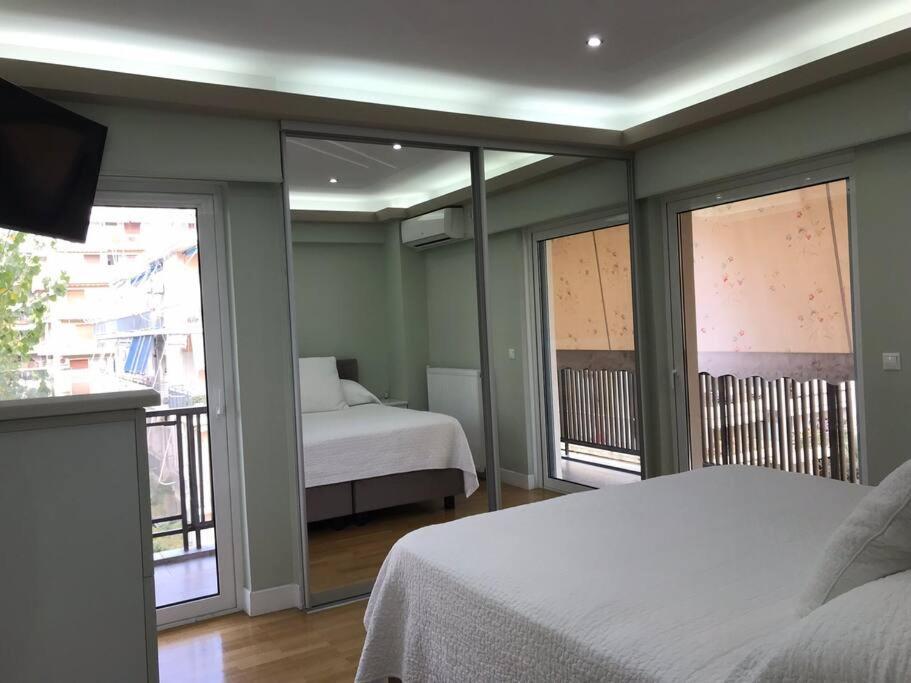 Finer Things Flisvos Beach Condo In Palaio Faliro เอเธนส์ ภายนอก รูปภาพ