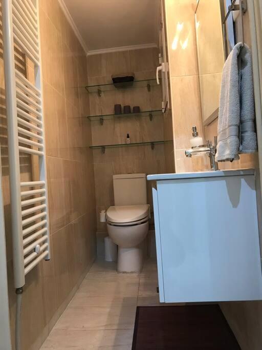 Finer Things Flisvos Beach Condo In Palaio Faliro เอเธนส์ ภายนอก รูปภาพ