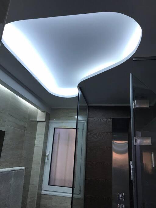 Finer Things Flisvos Beach Condo In Palaio Faliro เอเธนส์ ภายนอก รูปภาพ